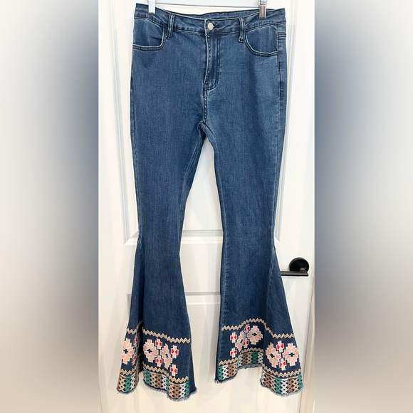 Saints & Hearts Bohemian Flare Blue Jeans Aztec Bell Bottoms Women’s Size L - Picture 1 of 10